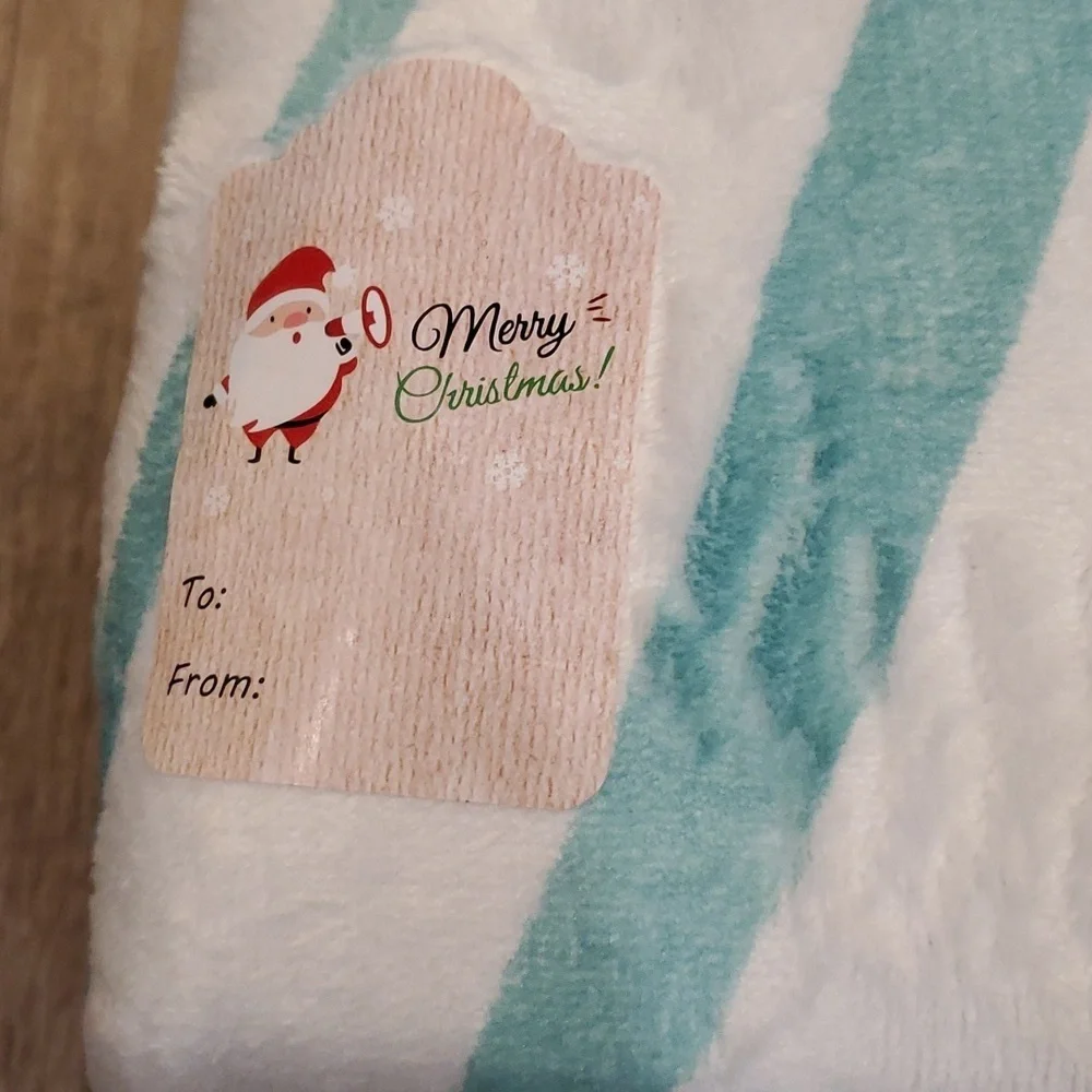 Prewrapped Christmas Throw
